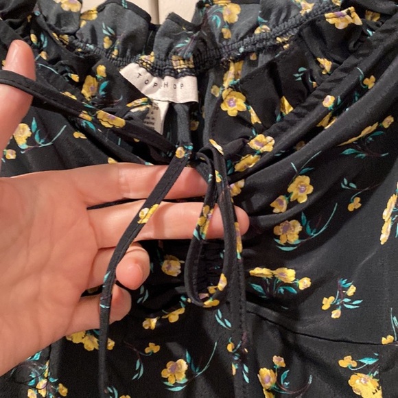 Topshop Midi Dress. Long Sleeves w/ Florals. Size US 6. Yellow, Black & Green. - Picture 5 of 9